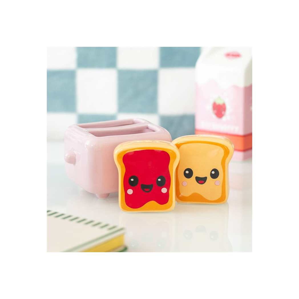 Kawaii Toast Salt and Pepper Shakers – Cute Ceramic Kitchen Seasoning Set