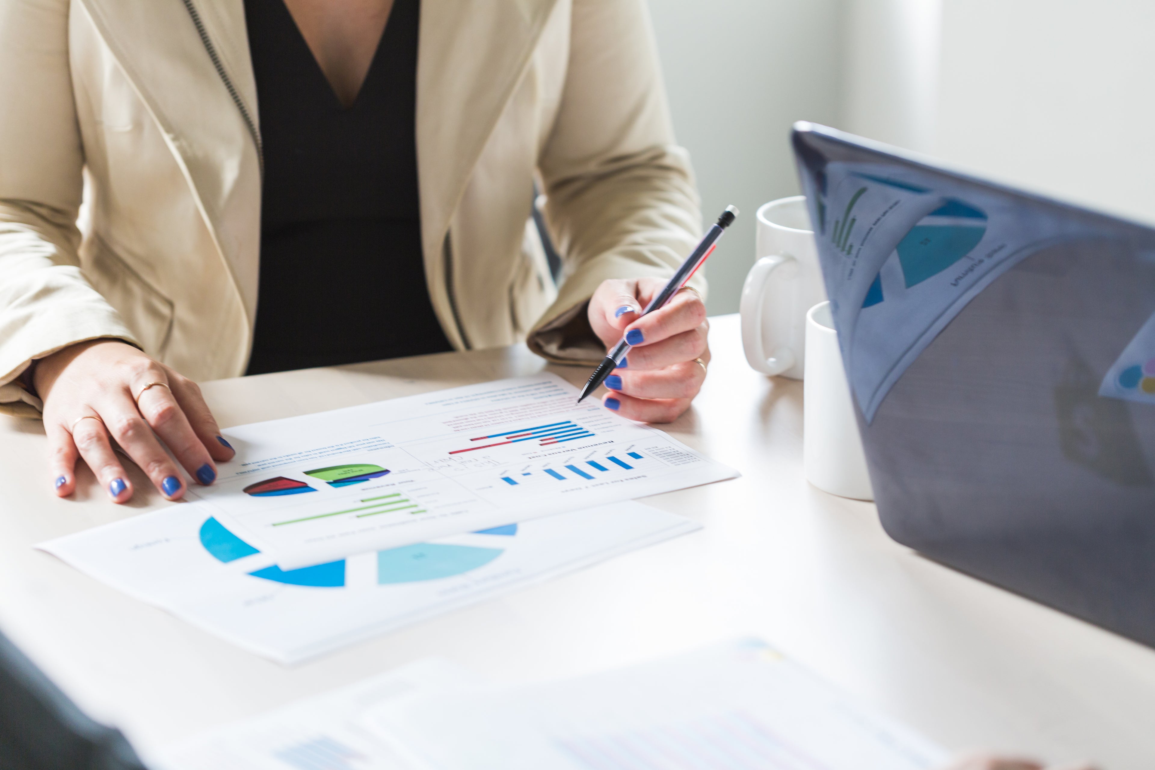 Illustration to marketing services
